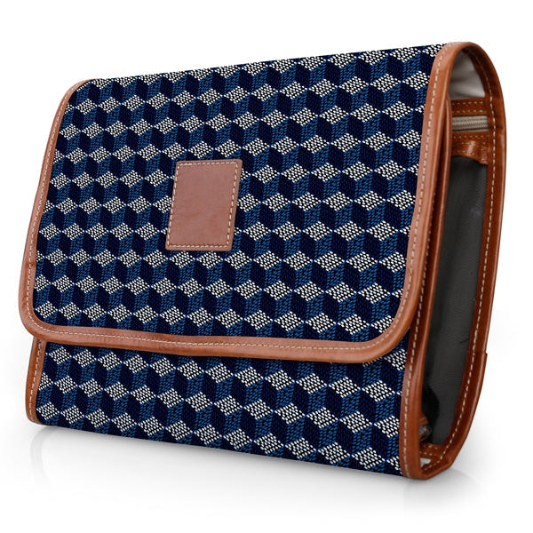 Hanging Toiletry Kit